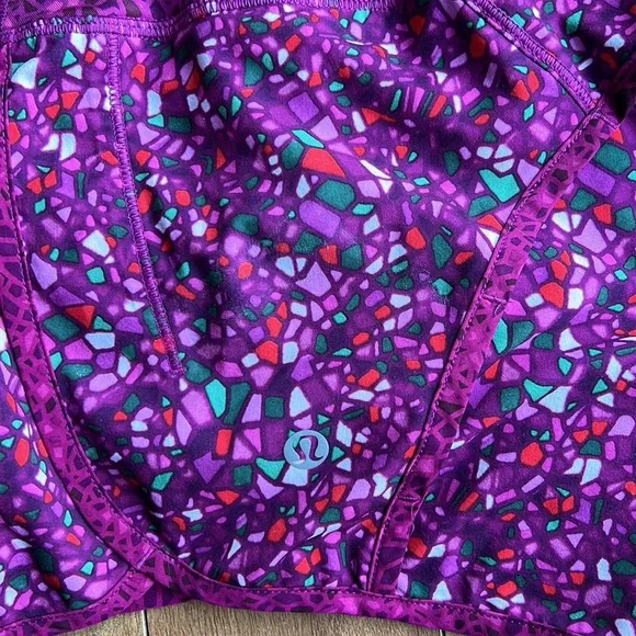 LULULEMON💫Women’s Plum Paradise Camo Geo Regal Run Times Shorts - Picture 11 of 16